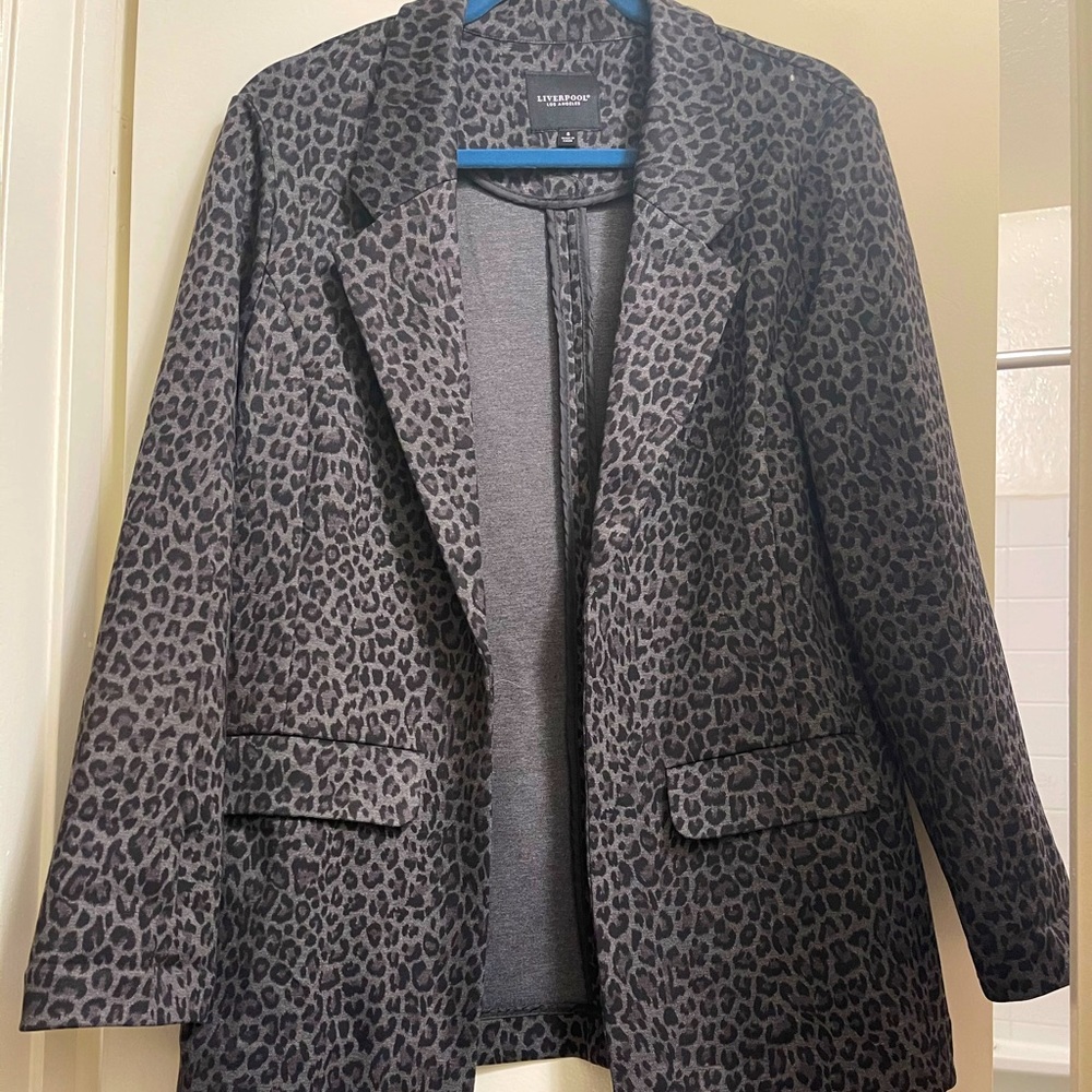 Leopard blazer